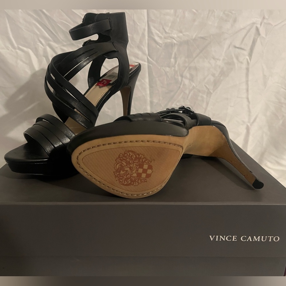 Vince Camuto New Heels Size 7.5 in Black